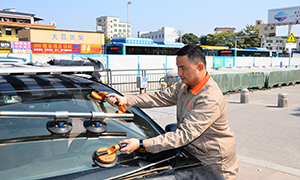 深圳厂家为您介绍汽车如何正确安装挡风玻璃